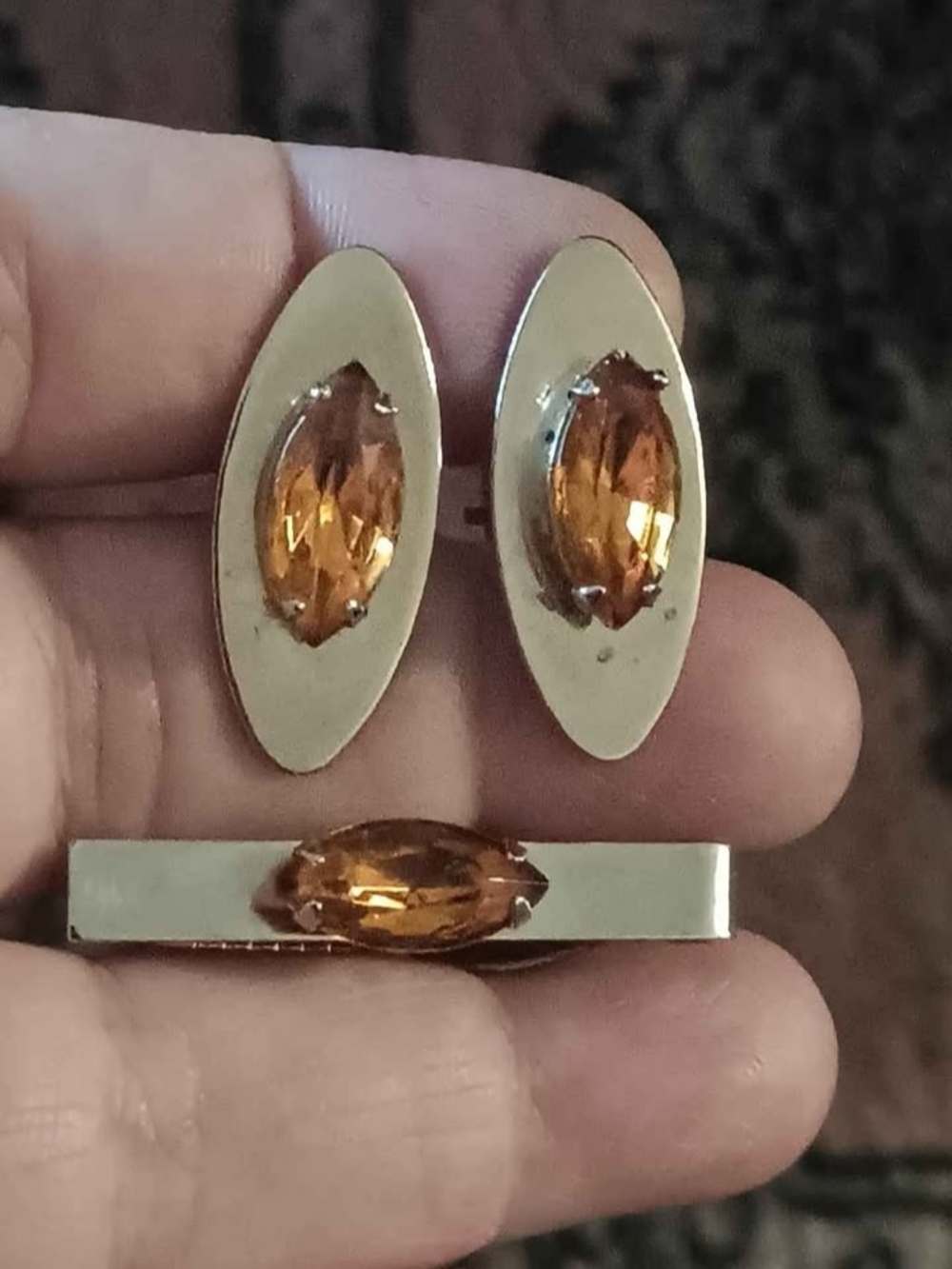 Cufflinks
